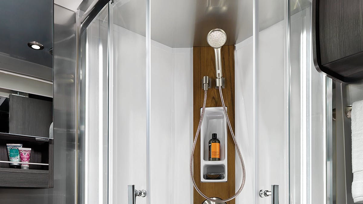 MY2020-Airstream-Atas-Residential-Style-Lavy